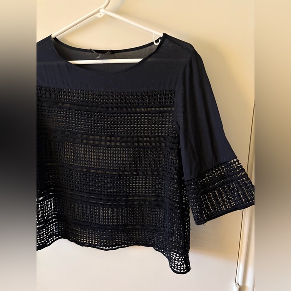 Modern Black Geometric Shape Lace Top - Picture 7 of 7